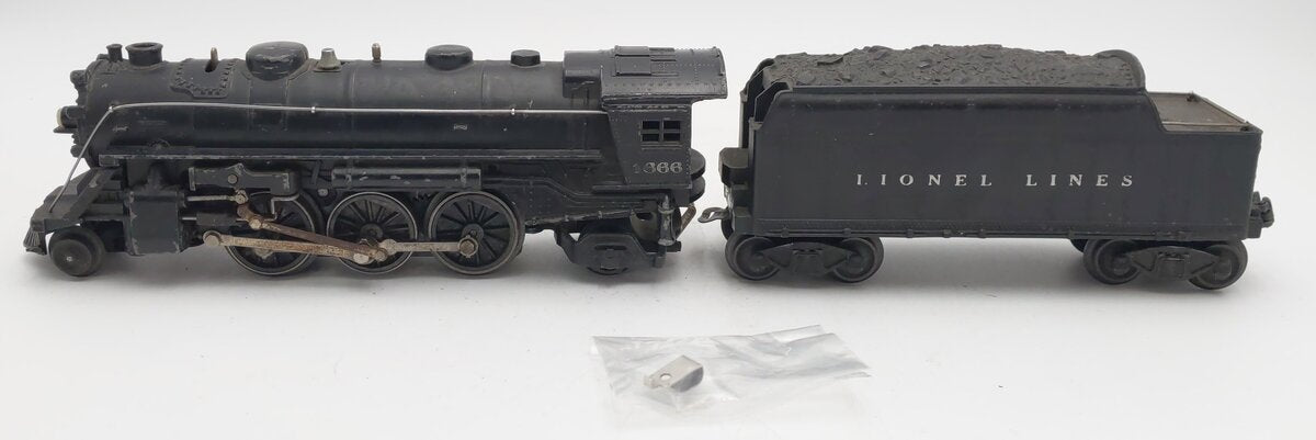 Lionel 1666 Vintage O 2-6-2 Die-Cast Steam Locomotive & 2466WX Tender VG