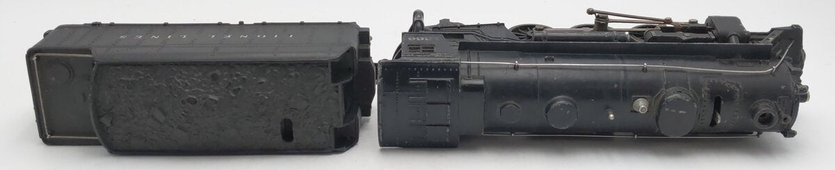 Lionel 1666 Vintage O 2-6-2 Die-Cast Steam Locomotive & 2466WX Tender VG