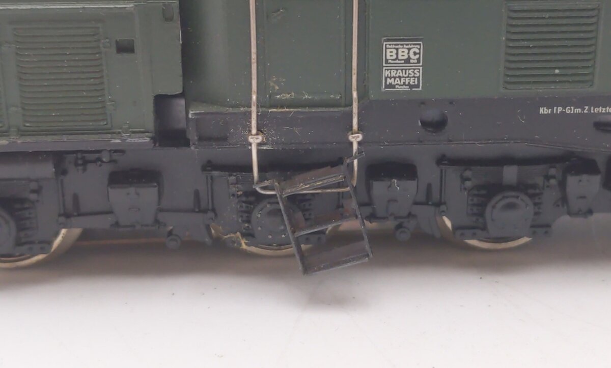 Marklin 3022 HO Scale DB Electric Locomotive w/ Pantographs VG