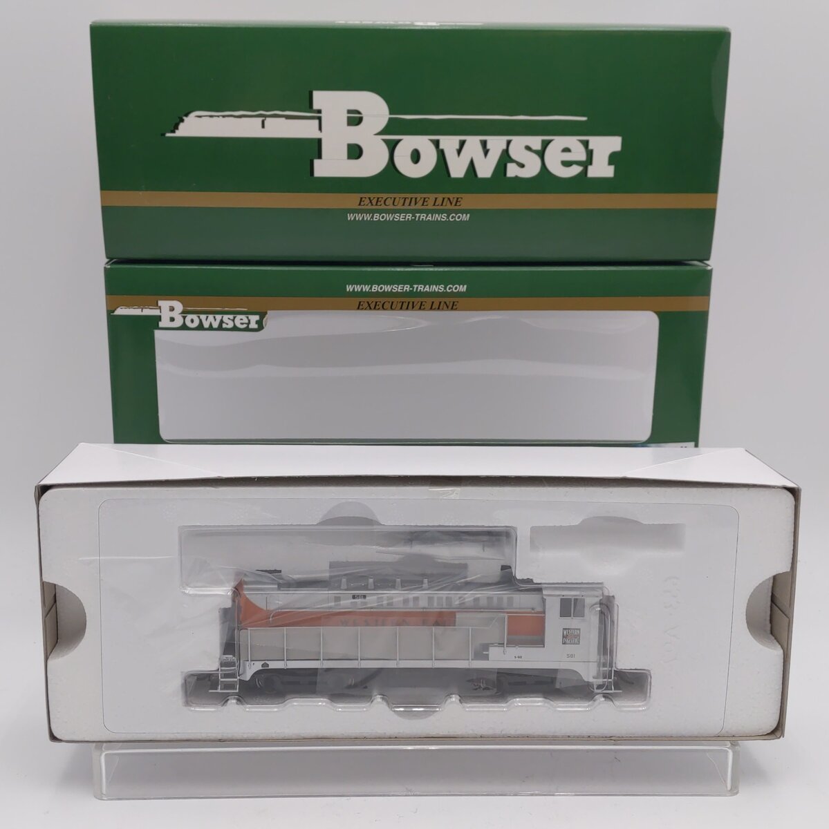Bowser 23535 HO Western Pacific VO-1000 P2 Diesel Locomotive #581 w/ DCC & Sound