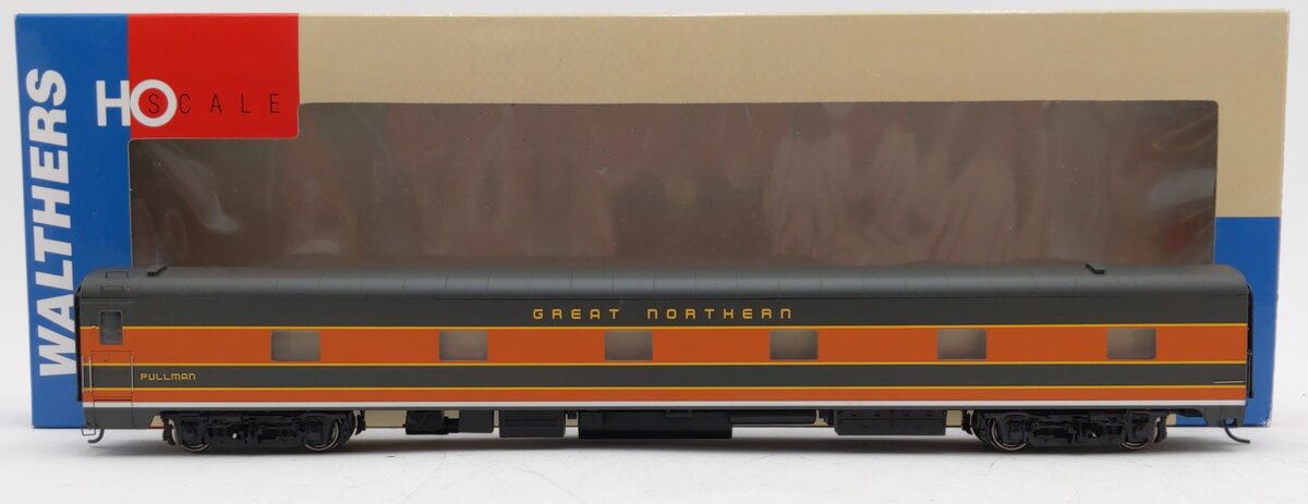Walthers 932-9401 HO Scale Great Northern Pullman Standard 12 DB Sleeper Car