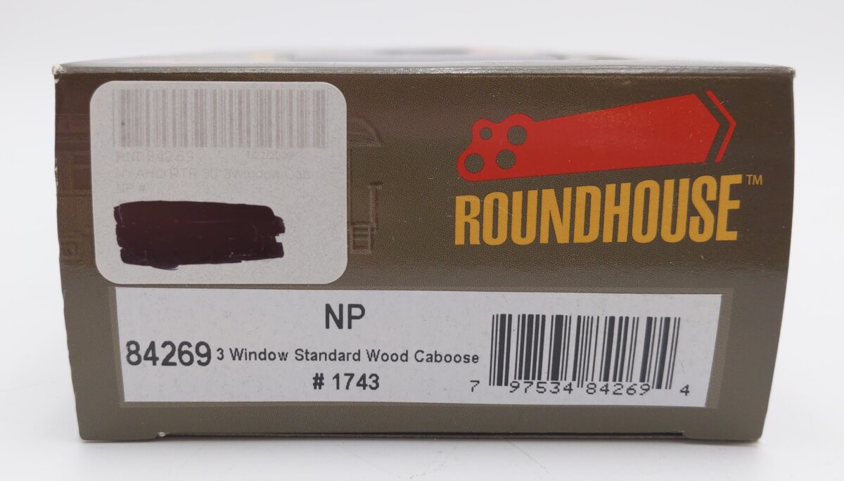Roundhouse 84269 HO Scale Northern Pacific 30' 3-Window Caboose #1743