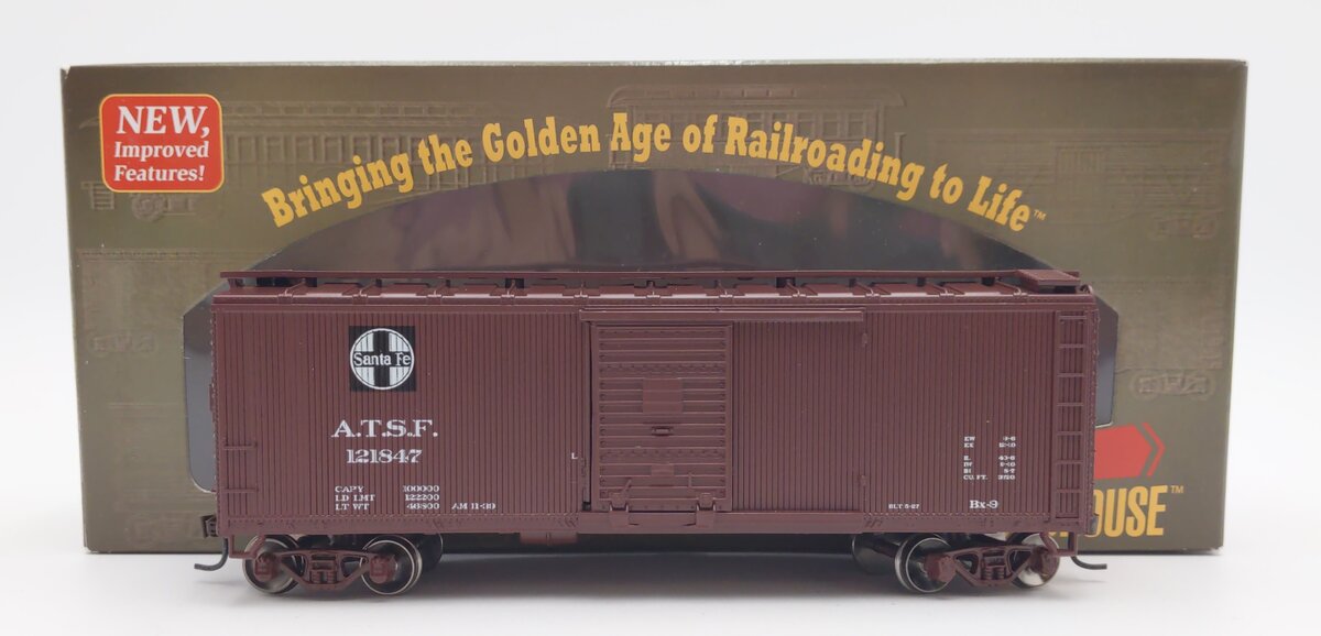 Roundhouse 84686 HO Scale Santa Fe RTR 40' Wood Boxcar #121847