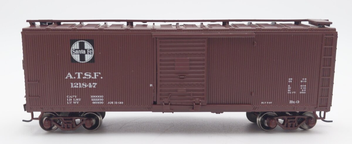 Roundhouse 84686 HO Scale Santa Fe RTR 40' Wood Boxcar #121847