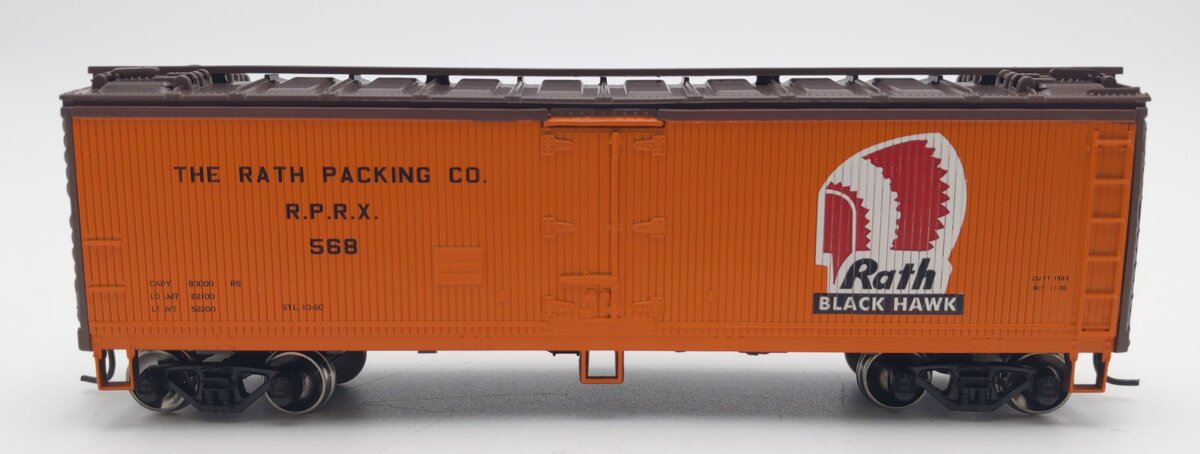 Roundhouse 85410 HO Scale Rath Packing RTR 40' Wood Reefer #568