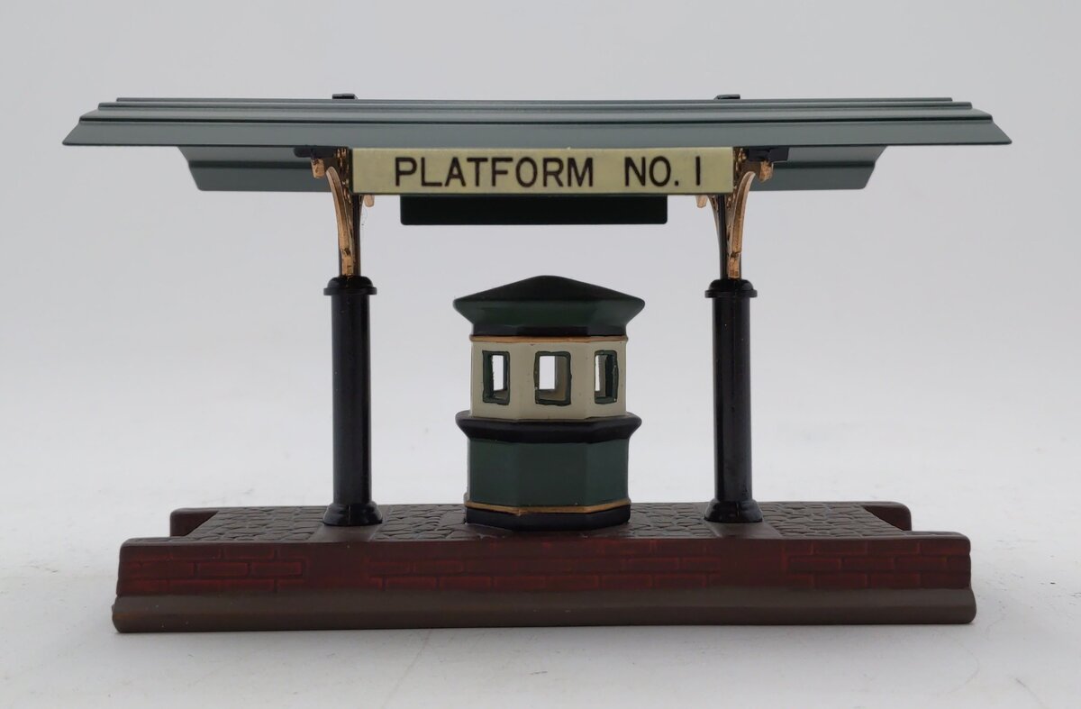 Dept 56 5575-1 Victoria Station Train Platform LN/Box