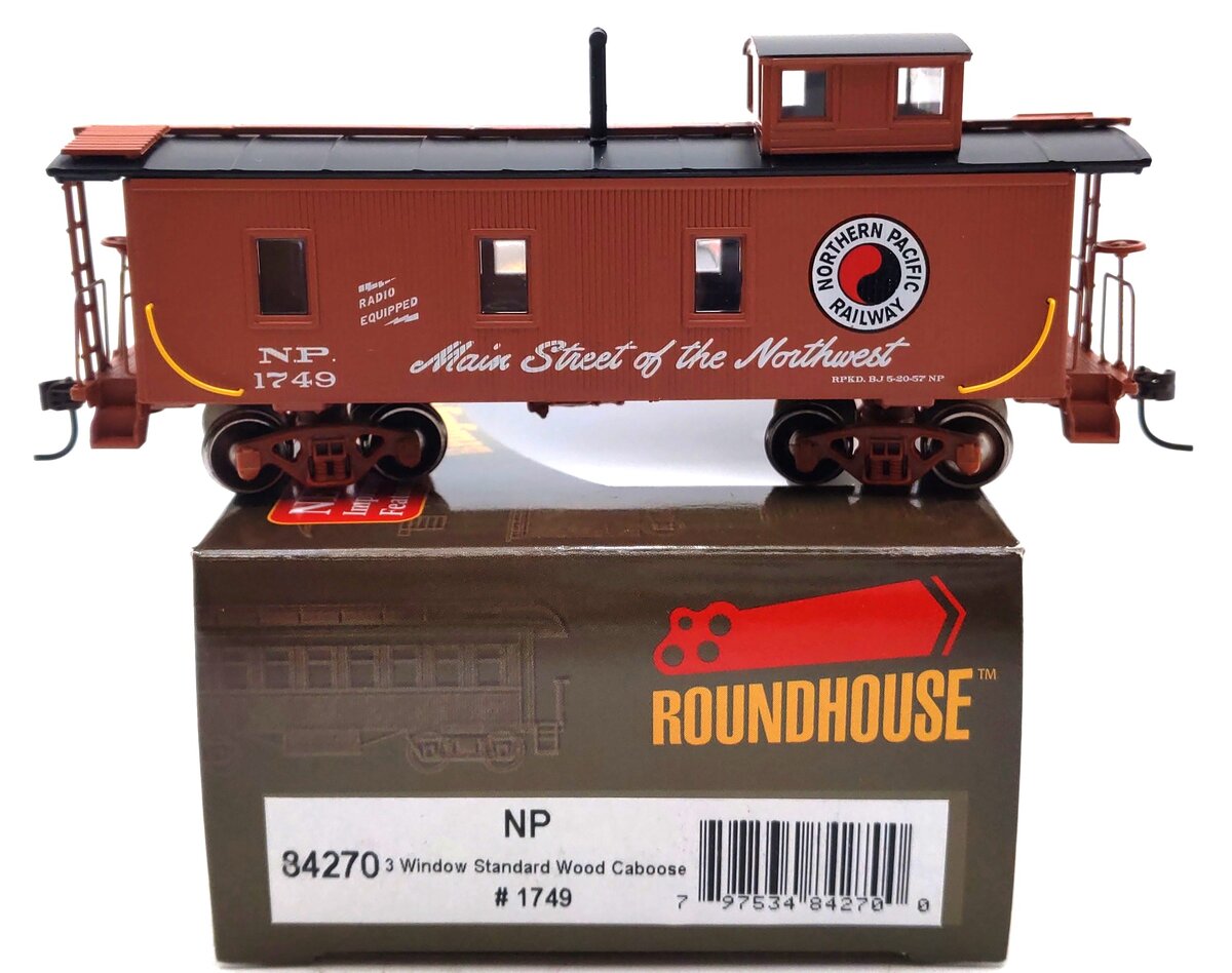 Roundhouse 84270 HO Scale Northern Pacific 3 Window Standard Wood Caboose #1749