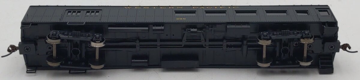 Roundhouse 86556 HO Western Pacific Arch-Roof Combine Car #298