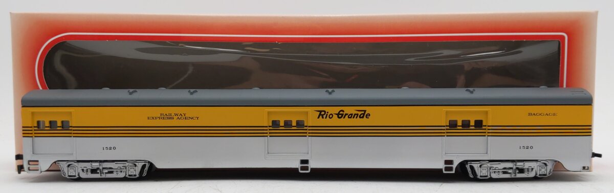 IHC 48060 HO Scale Denver & Rio Grande Western Smooth Side Baggage #1520