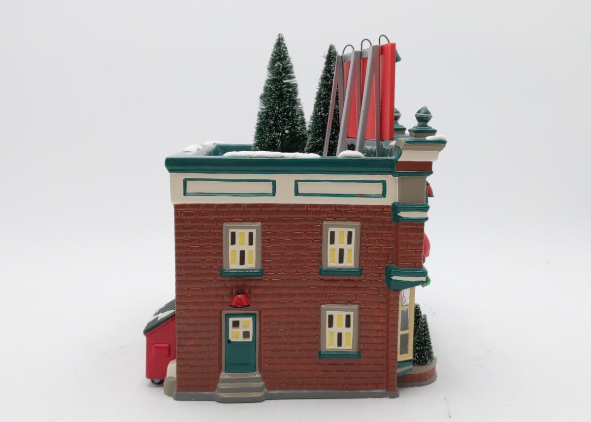 Dept 56 54913 Snow Village Hershey's Chocolate Shop LN/Box