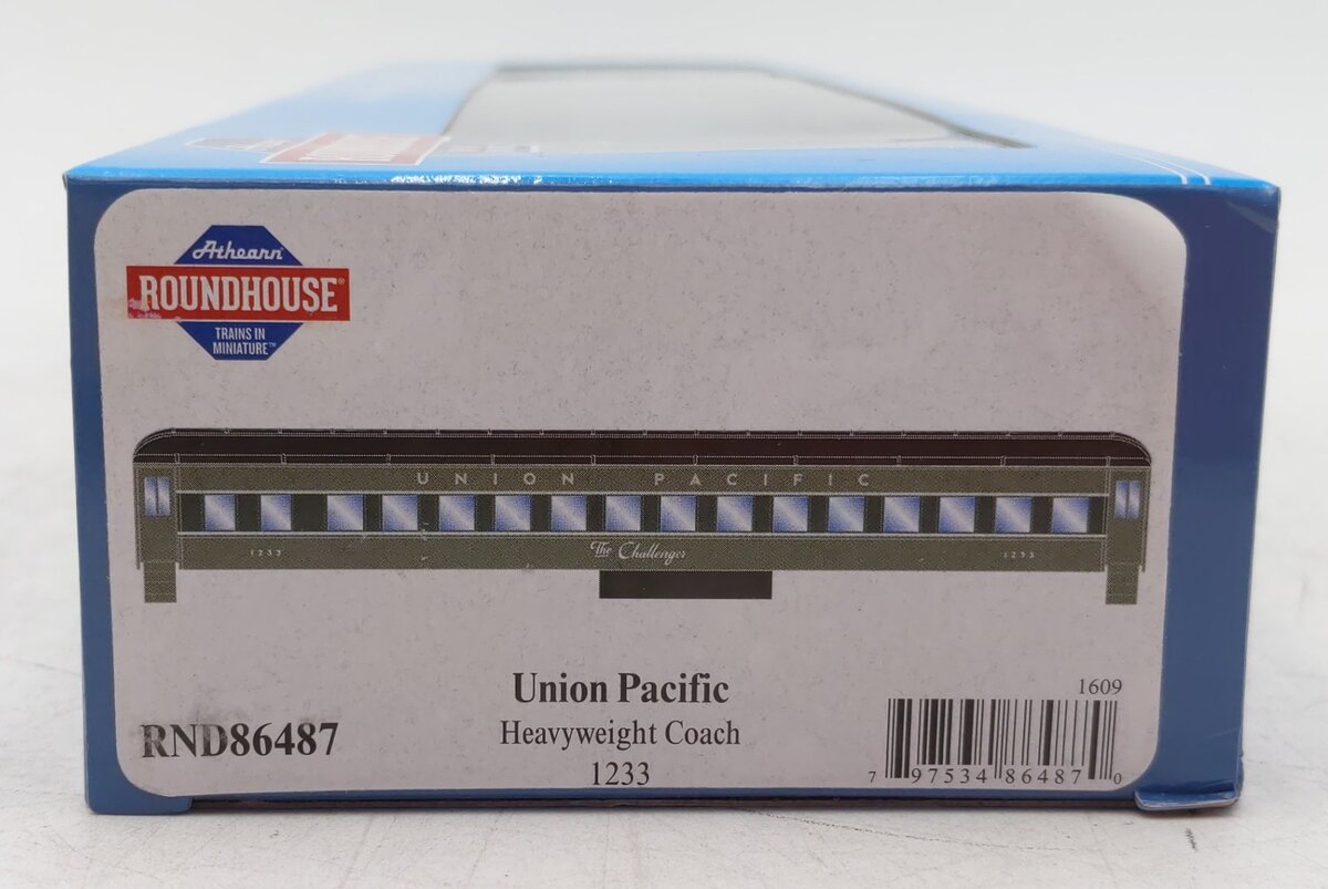 Roundhouse 86487 HO Union Pacific Heavyweight Clerestory Coach #1233