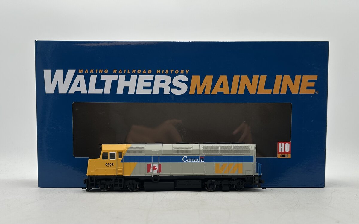 Walthers 910-19469 HO VIA Rail Canada F40PH Diesel Locomotive DCC #6402