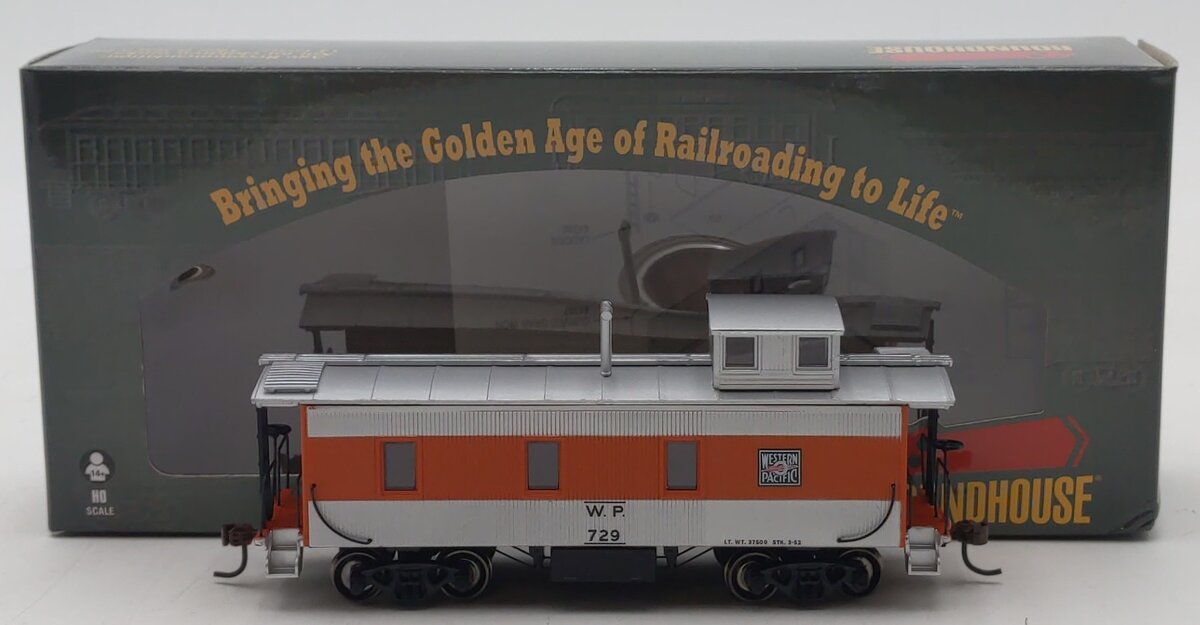 Roundhouse 85811 HO Western Pacific 3 Window Standard Wood Caboose #729