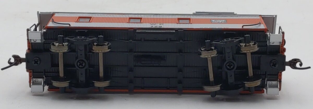 Roundhouse 85811 HO Western Pacific 3 Window Standard Wood Caboose #729