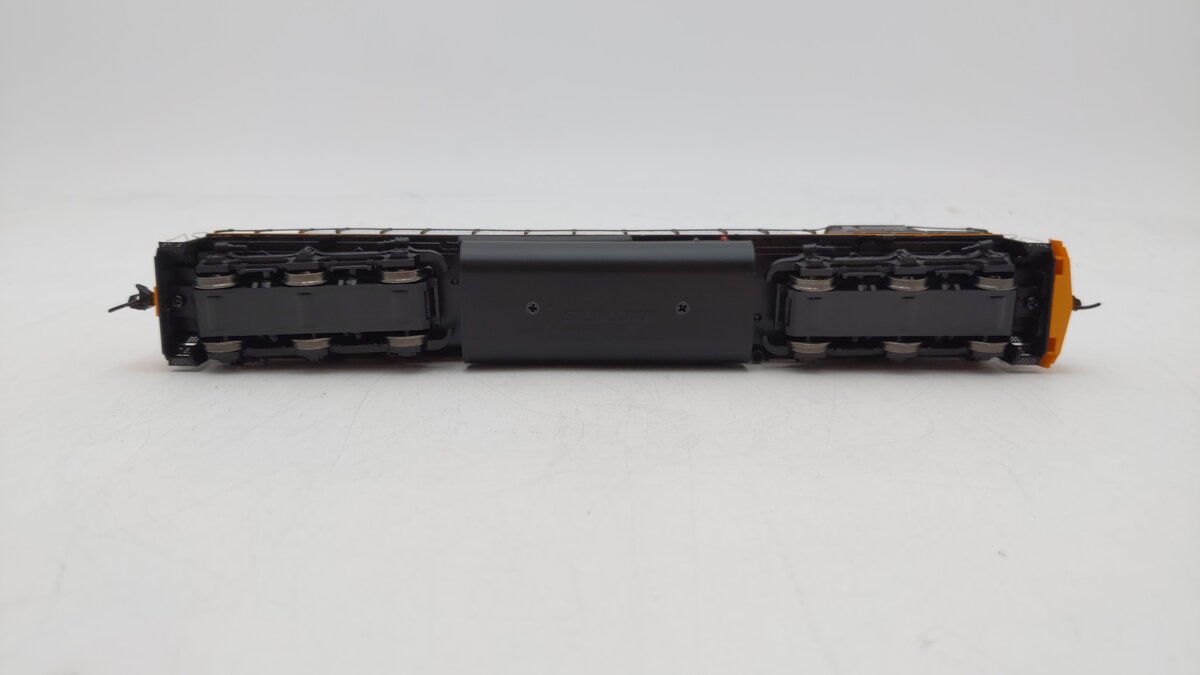Walthers 910-20355 HO D&RGW EMD SD50 Diesel Locomotive #5501