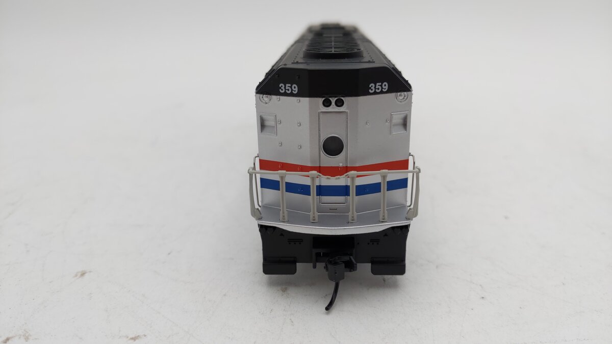 Walthers 910-19466 HO Amtrak EMD F40 Phase III Diesel Locomotive #359 w/ DCC
