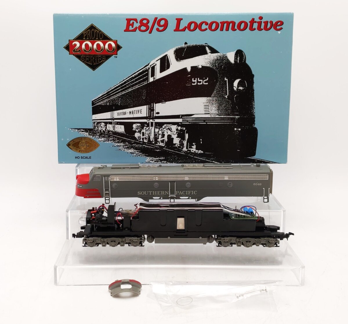 Proto 2000 21013 HO Scale Southern Paciifc E8/9 Diesel Locomotive #6049