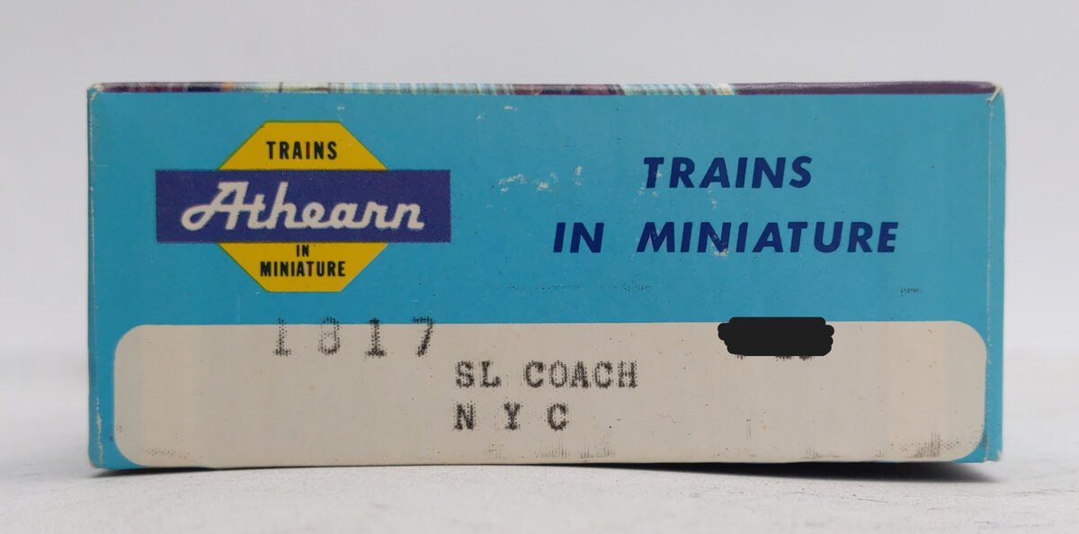 Athearn 1817 NYC Streamliner Coach Passenger Kit #2912