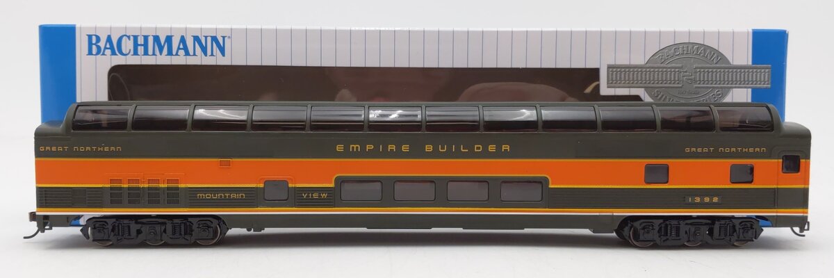 Bachmann 13003 HO Great Northern 85' Budd Full Dome Passenger Car #1392