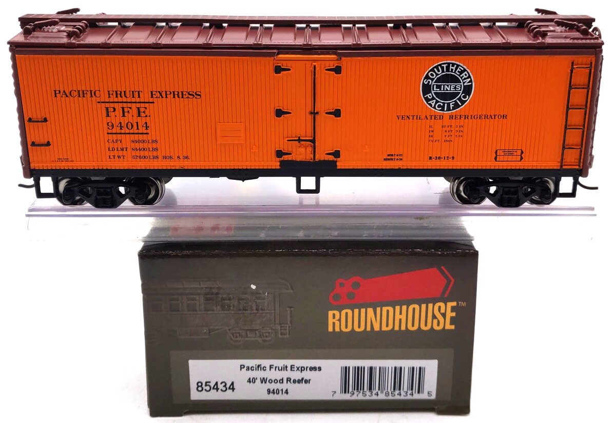 Roundhouse 85434 HO Scale Pacific Fruit Express 40' Wood Reefer #94014