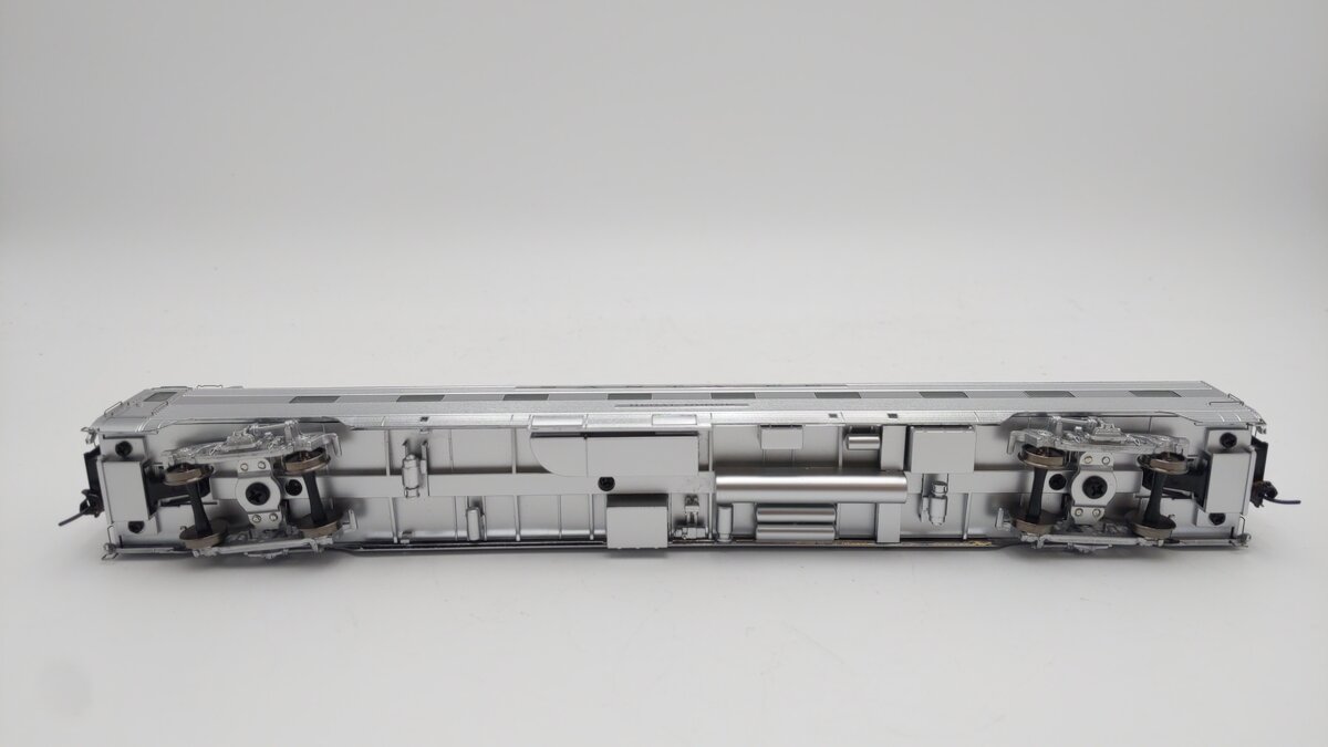Walthers 920-9627 HO ATSF 85' PS Regal Series 4-4-2 Real Metal Finish Sleeper