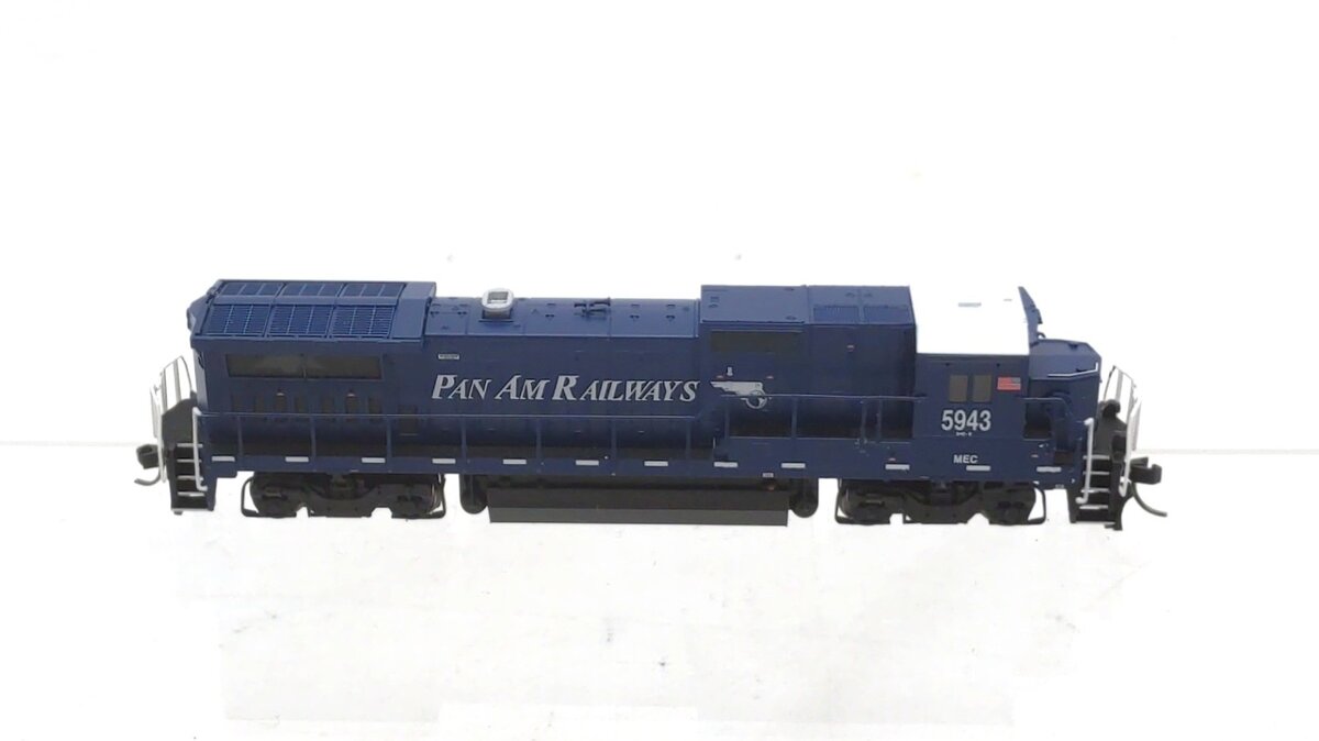 Atlas 40005169 N Scale Pan Am Dash 8-40B Diesel Locomotive with DCC/Sound #5943