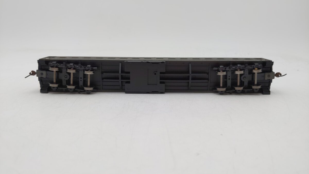 Roundhouse 86493 HO Southern Pacific Heavyweight Round Roof Coach #2156