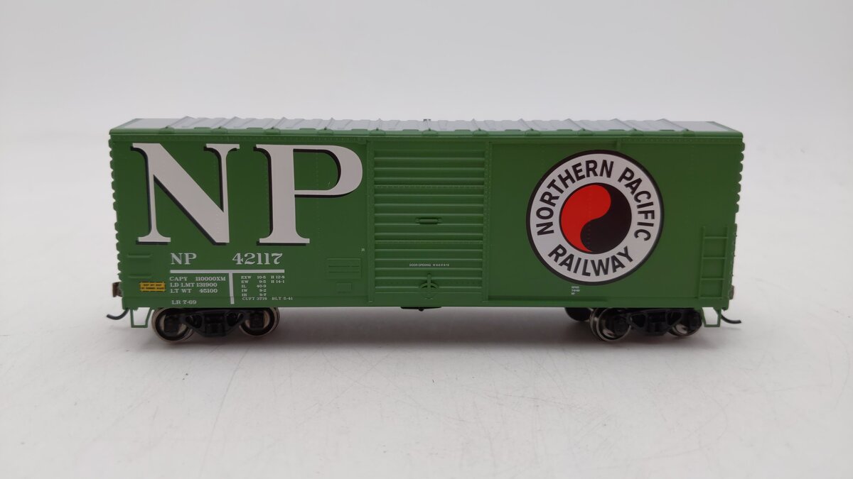 Athearn 67700 HO Northern Pacific 40' Modernized Boxcar #42117
