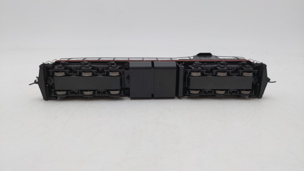 Walthers 920-41634 HO Southern Pacific EMD SD9 Diesel Engine #5431 w/ DCC & Snd
