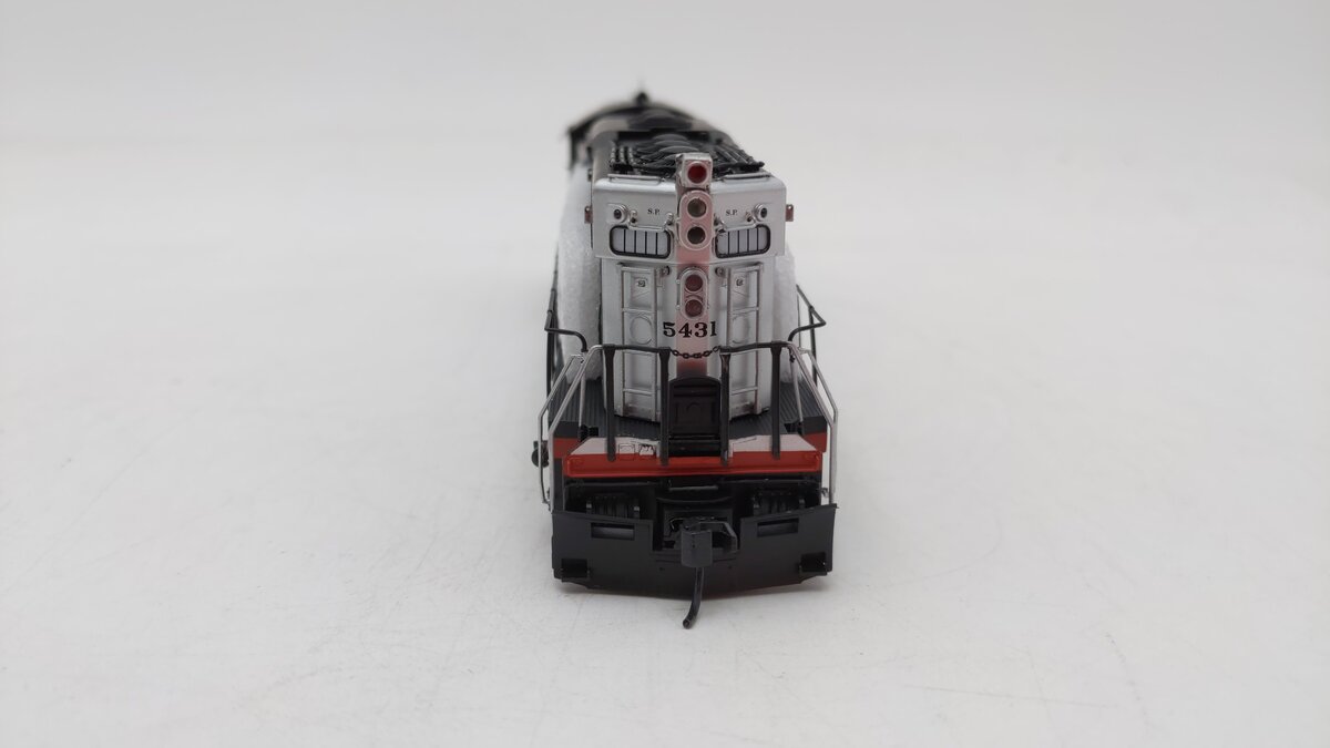 Walthers 920-41634 HO Southern Pacific EMD SD9 Diesel Engine #5431 w/ DCC & Snd