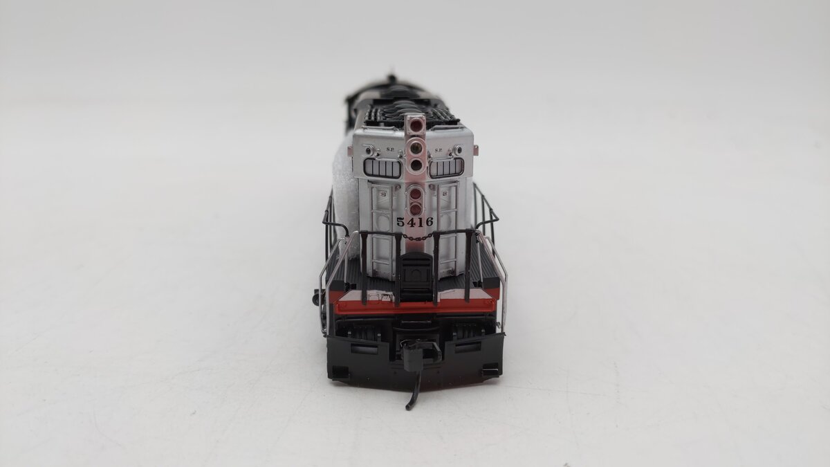 Walthers 920-41633 HO Southern Pacific EMD SD9 Diesel Engine #5416 w/ DCC & Snd