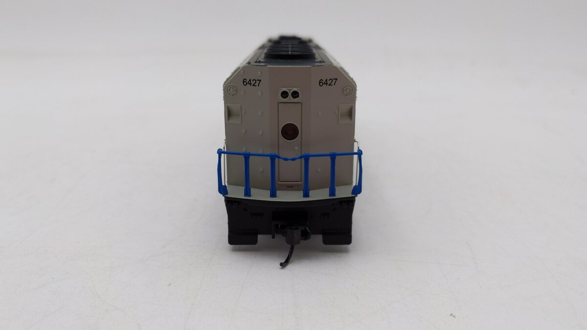 Walthers 910-19470 HO Canada EMD F40PH - ESU Sound and DCC #6427