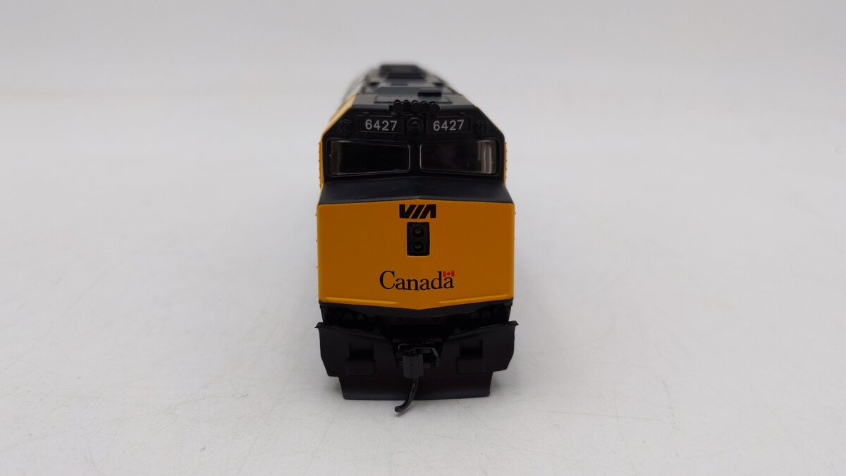Walthers 910-19470 HO Canada EMD F40PH - ESU Sound and DCC #6427