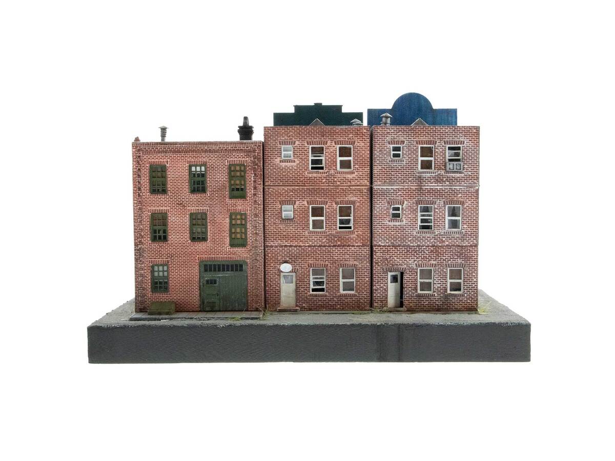 Lionel 2467010 HO Front Street 100 Block Promo Set Building Kit