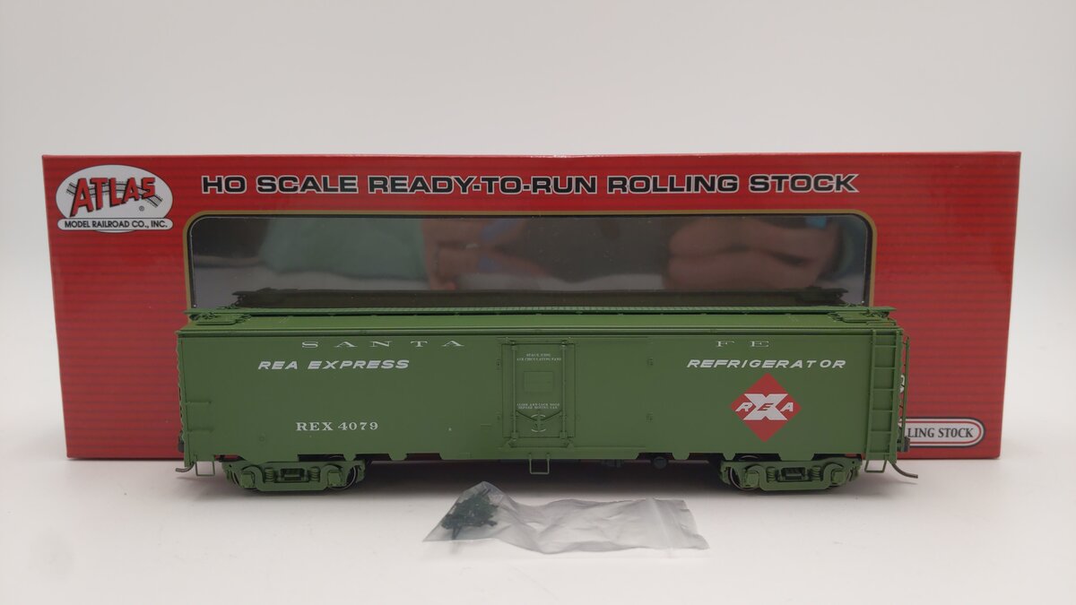 Atlas 20005360 HO Santa Fe REX Steel Express Reefer Car #4079