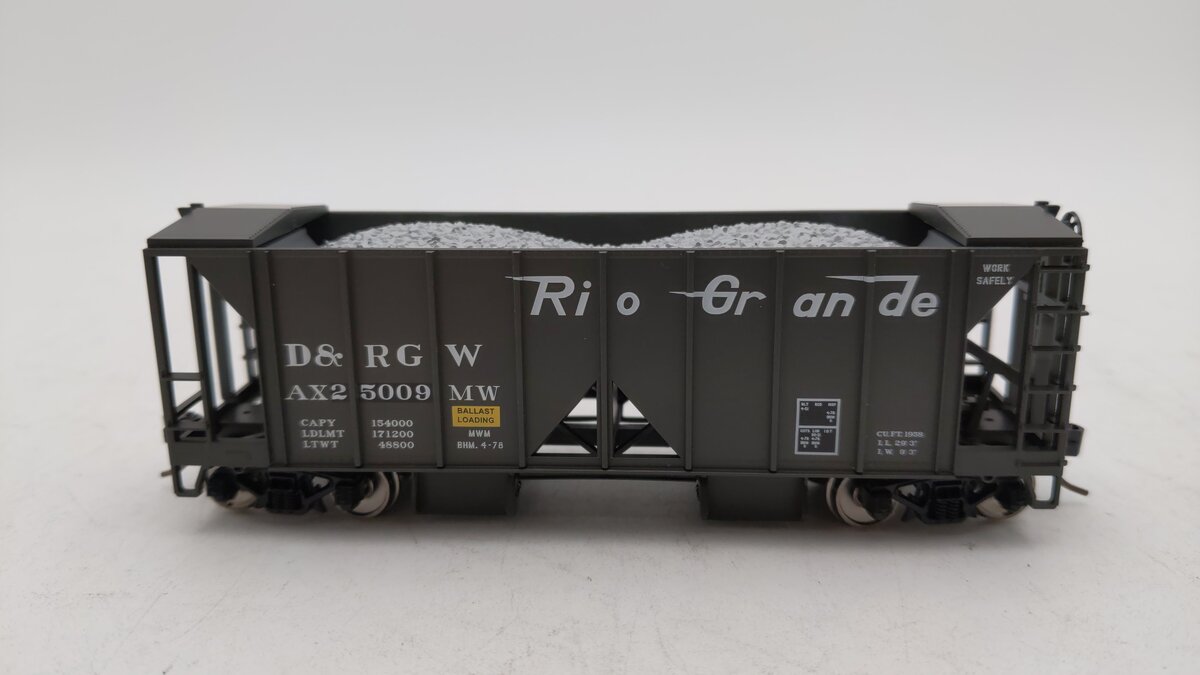 Bowser 43106 HO D&RGW RTR 70-Ton 2-Bay Ballast Hopper #25009