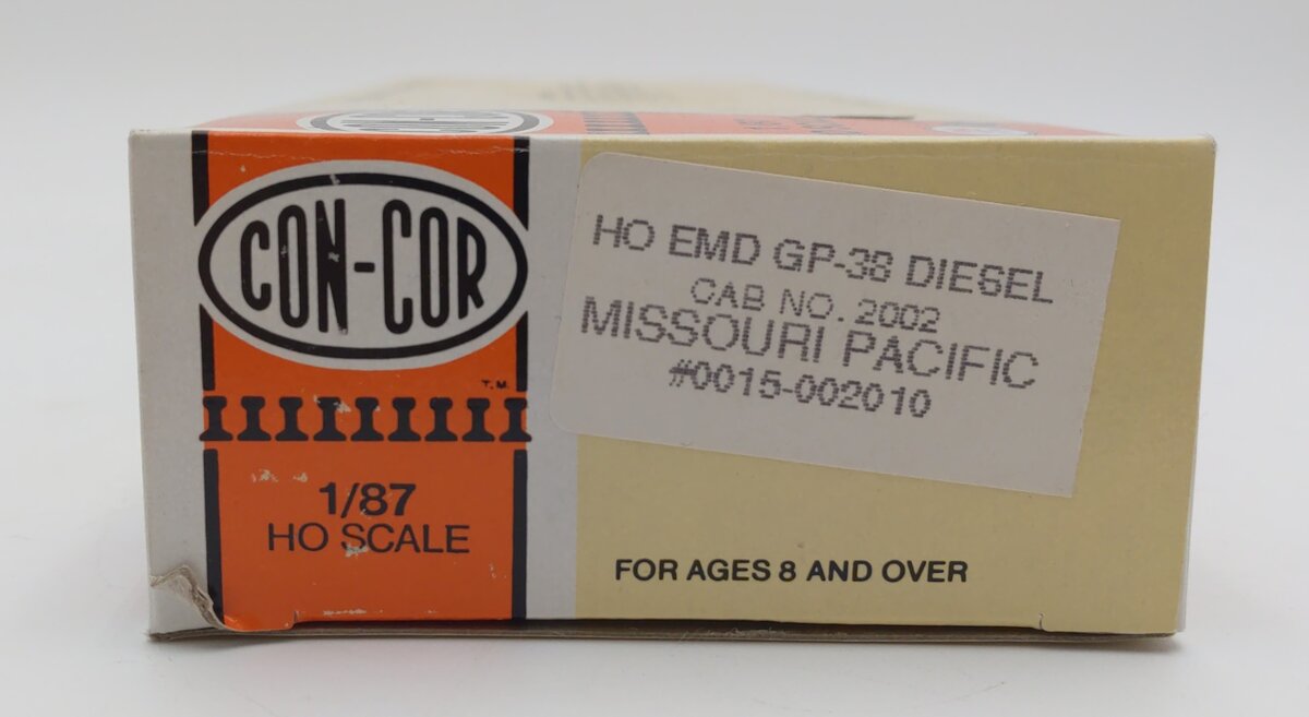 Con-Cor 0015-002010 HO Scale Missouri Pacific EMD GP-38 Diesel Locomotive #2002