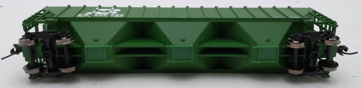 Atlas 20000573 Burlington Northern Thrall 4750 Covered Hopper #448792