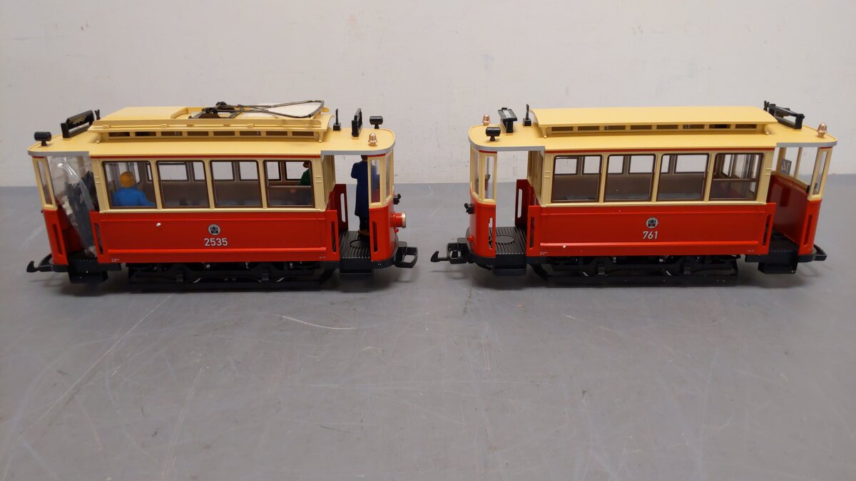 LGB 23360 Hamburg Streetcar w/Trailer