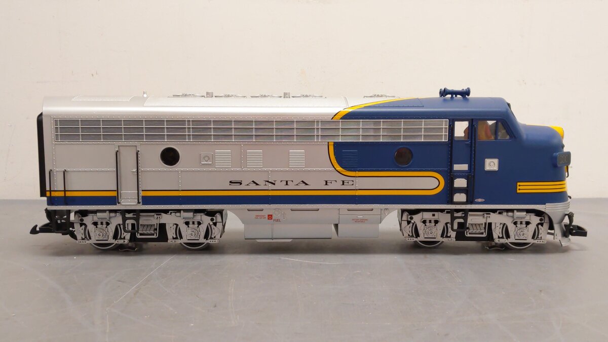 LGB 20576 G ATSF Bluebonnet F7A Powered Diesel Locomotive #330