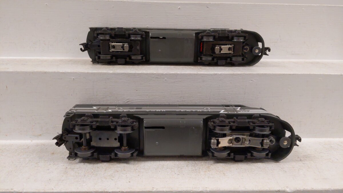 Lionel 6-8370 O Gauge New York Central F3 AA Diesel Locomotives #8372/#8370 EX/Box