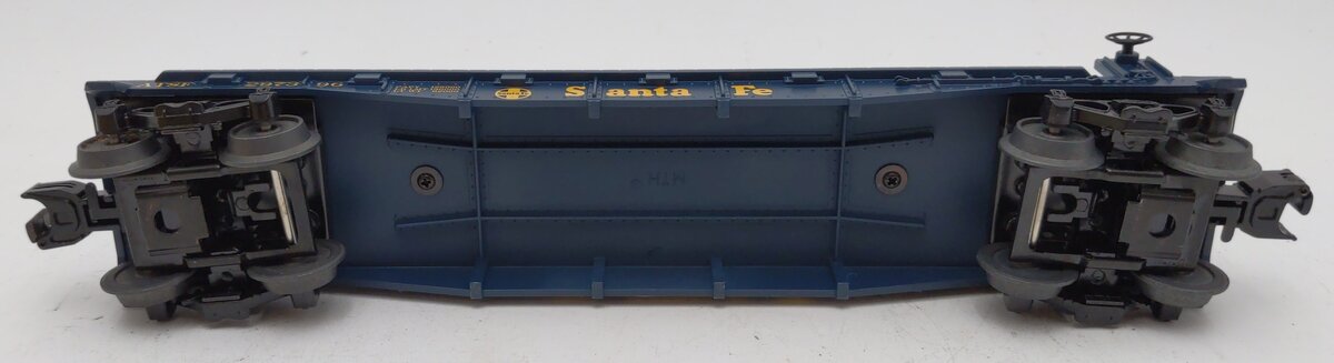 MTH 30-76459 O Santa Fe RailKing Flat Car with Wheel Set #297396