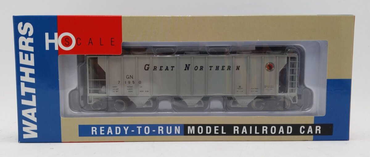 Walthers 932-61455 HO Scale Great Northern PS-2 2893 Cu Ft Covered Hopper #71950