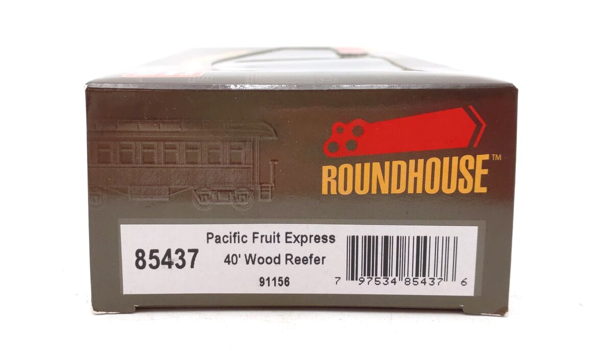 Roundhouse 85437 HO PFE 40' Wood Reefer #91156