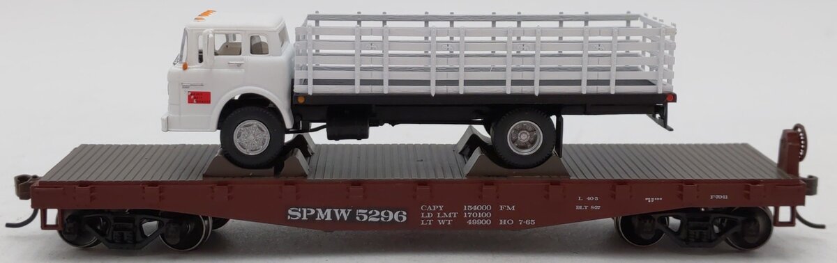 Athearn 92090 HO Scale Southern Pacific 40' Flat with Ford C. Stakebed #5293