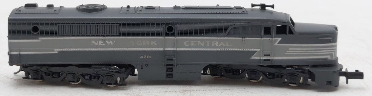 Con-Cor 202024 New York Central Diesel Locomotive PA-1 A Uni