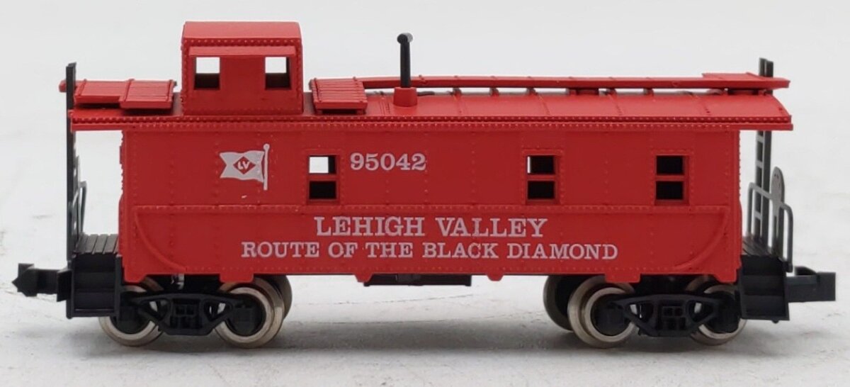 Atlas 3568 N Scale Lehigh Valley Caboose # 95042 NIB