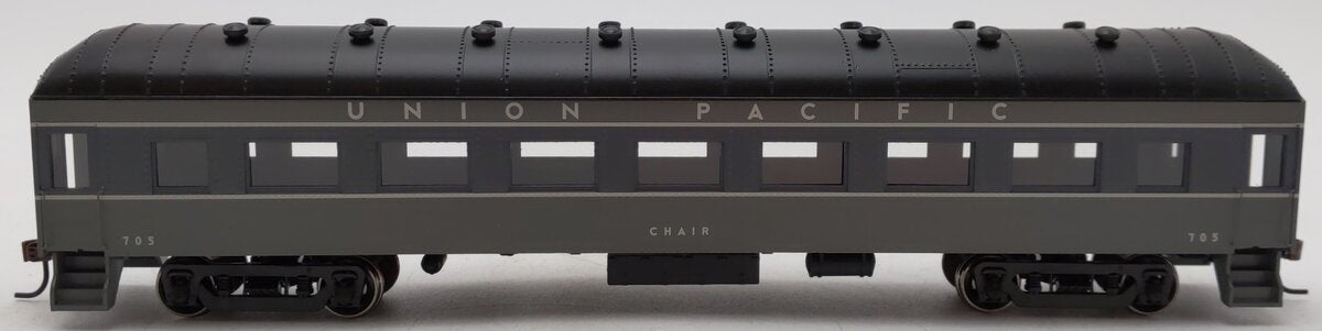 Roundhouse 86584 HO Scale Union Pacific Passenger Car #705 LN/Box