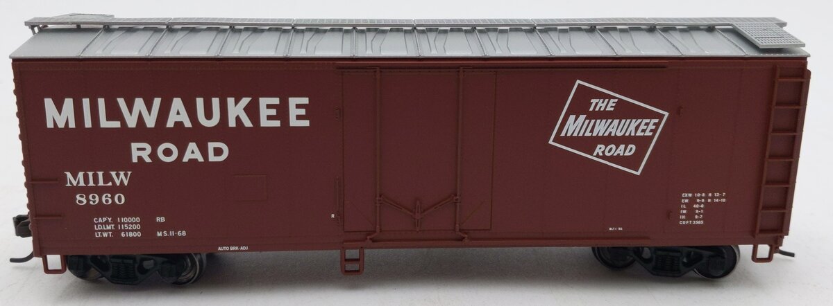 Atlas 20002029 HO Scale Milwaukee Road Trainman 40' Plug Door Boxcar #8960