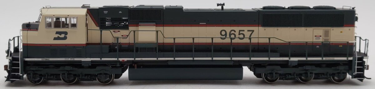 Athearn G64886 HO BN SD70MAC Phase lV Diesel Locomotive #9657 w/DCC & Sound